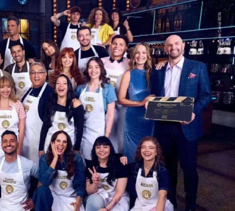 24 famosos están compitiendo en la octava temporada de MasterChef Celebrity 2026. FOTO: Cortesía Canal RCN.