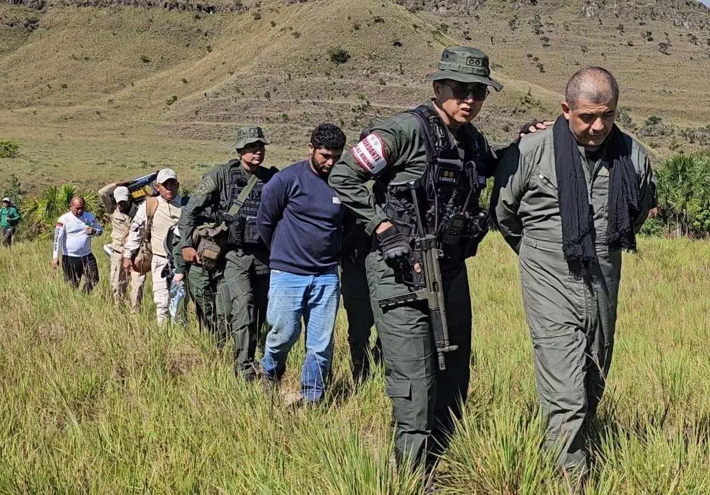 <span class="mln_uppercase_mln">La</span><b><span class="mln_uppercase_mln"> Fuerza Armada Nacional Bolivariana</span></b><span class="mln_uppercase_mln"> (FANB) arrestó a un ciudadano colombiano y otro venezolano este 23 de noviembre. </span><b><span class="mln_uppercase_mln">FOTO: TELEGRAM</span></b>
