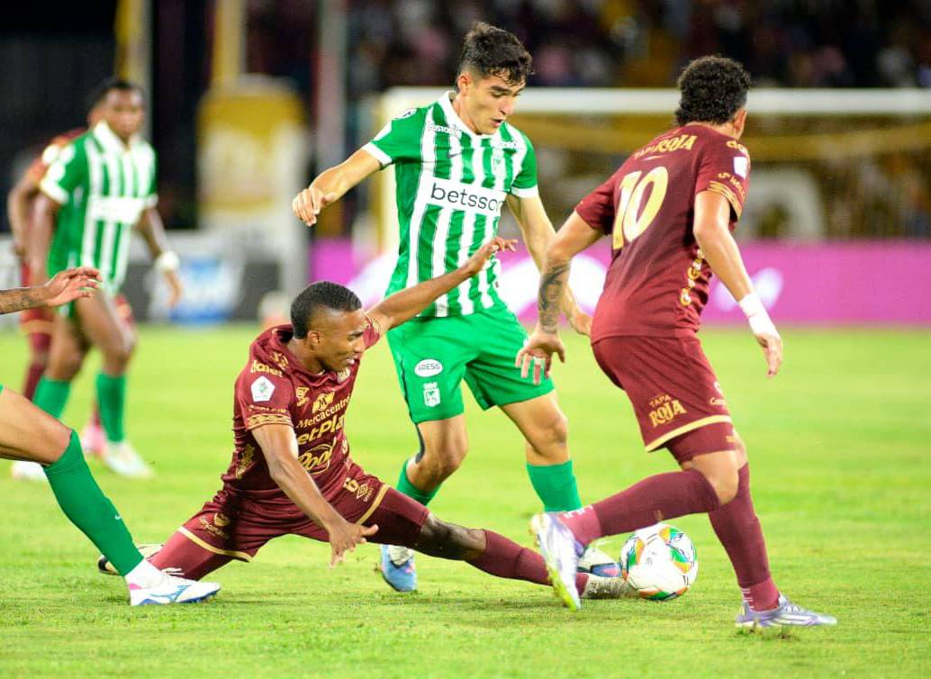Atlético Nacional empezará el duelo de vuelta, este sábado en el Atanasio, con la ventaja del gol conseguido en la ida, pero ante un rival como Deportes Tolima no se puede confiar si quiere llegar a la final. <span class="mln_uppercase_mln">FOTO</span> <b><span class="mln_uppercase_mln">colprensa</span></b>