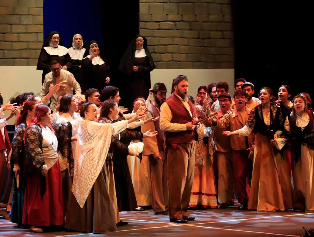 En el montaje escénico de las obras participarán más de cien personas en el escenario y detrás de escena. Foto: Camilo Suárez.