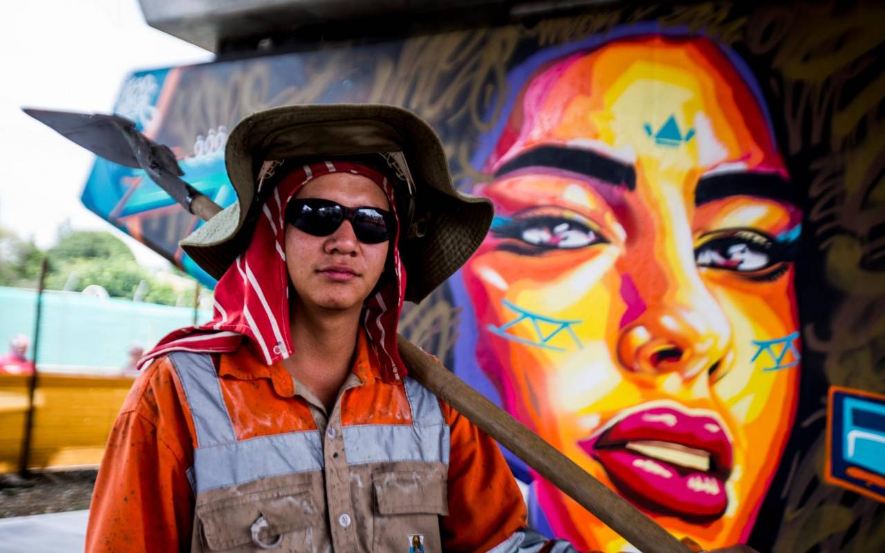 Los colores no solo embellecen los lugares si no que le dan vida a los espacios públicos y los estimula a la apropiación y el encuentro ciudadano. Fotos Julio César Herrera.