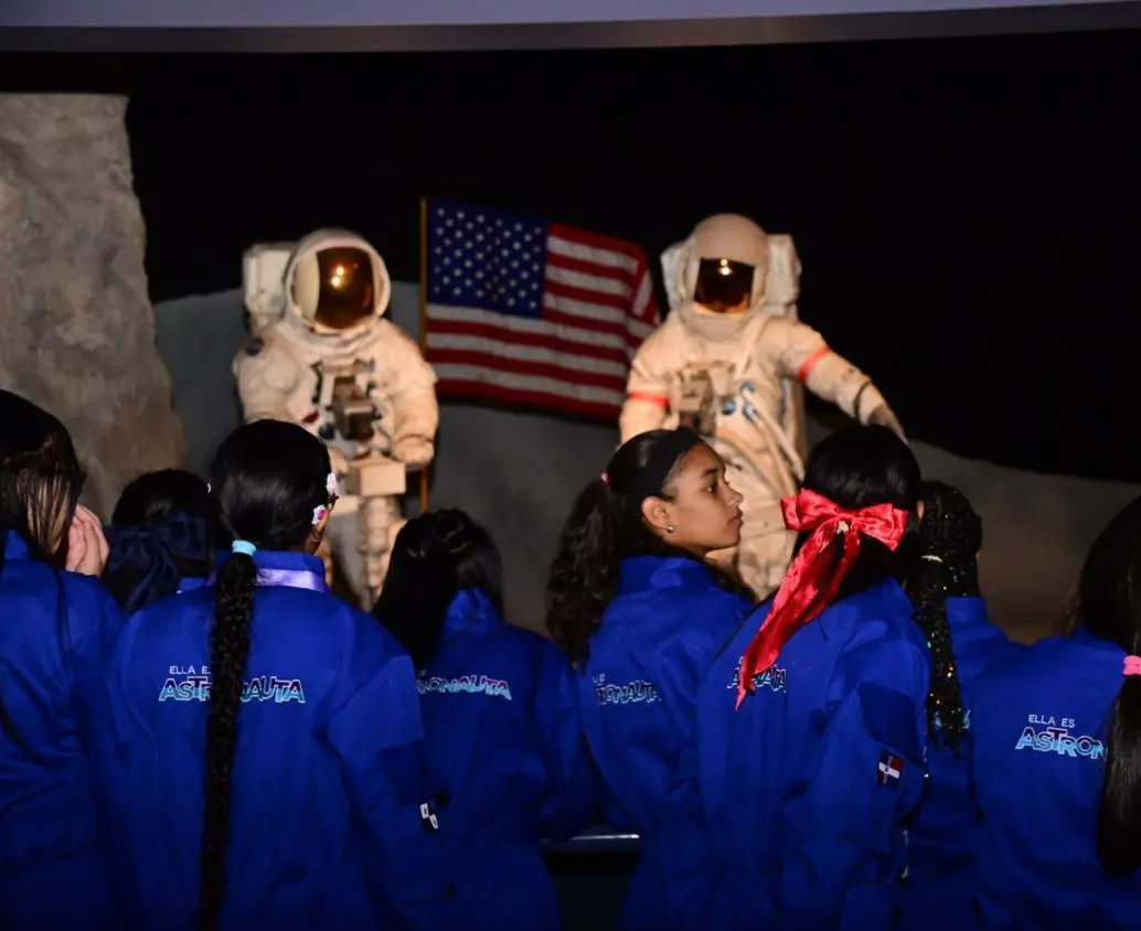El programa Ella Es Astronauta busca acercar a niñas latinoamericanas al mundo de la ciencia, la tecnología y la exploración espacial. FOTO: Fundación She Is.