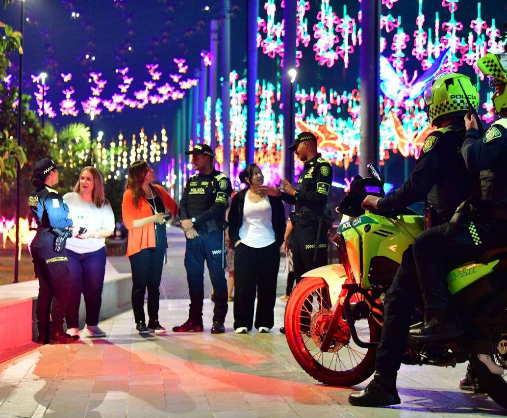 El plan de las autoridades está orientado a fortalecer la presencia institucional en las zonas de mayor afluencia ciudadana y donde hay más índices de comportamientos delictivos. FOTO: Cortesía Policía Metropolitana del Valle de Aburrá