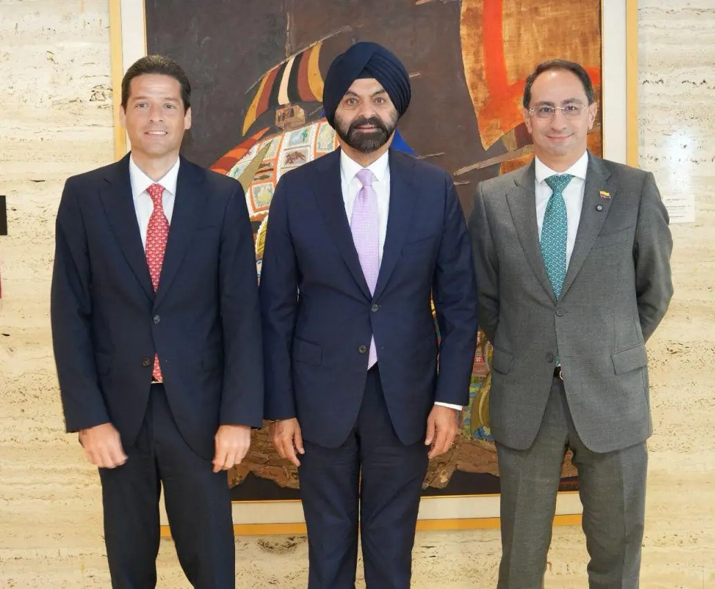 José Manuel Restrepo se reunió en Washington con el presidente del Banco Mundial, Ajay Banga, y directivos del FMI como parte de la agenda internacional del gobierno electo. FOTOS CORTESÍA