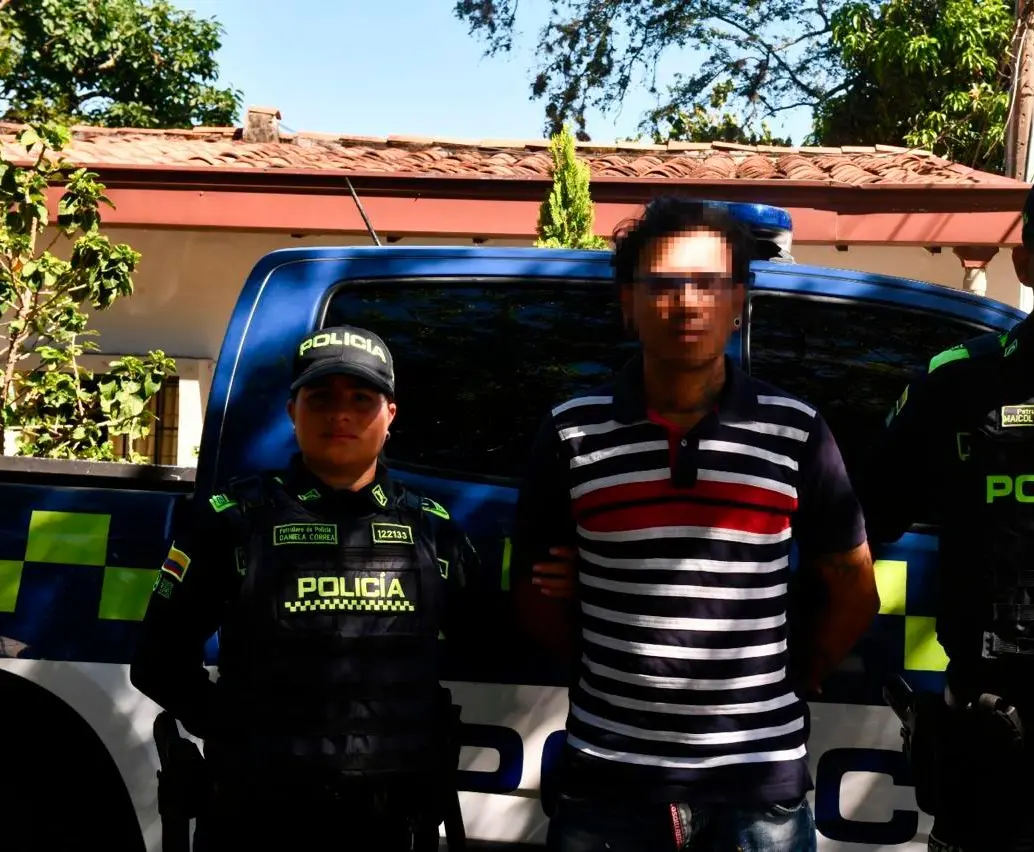 Este es alias “Guaza”, capturado por la Policía Metropolitana por homicidio agravado. FOTO: Alcaldía de Medellín