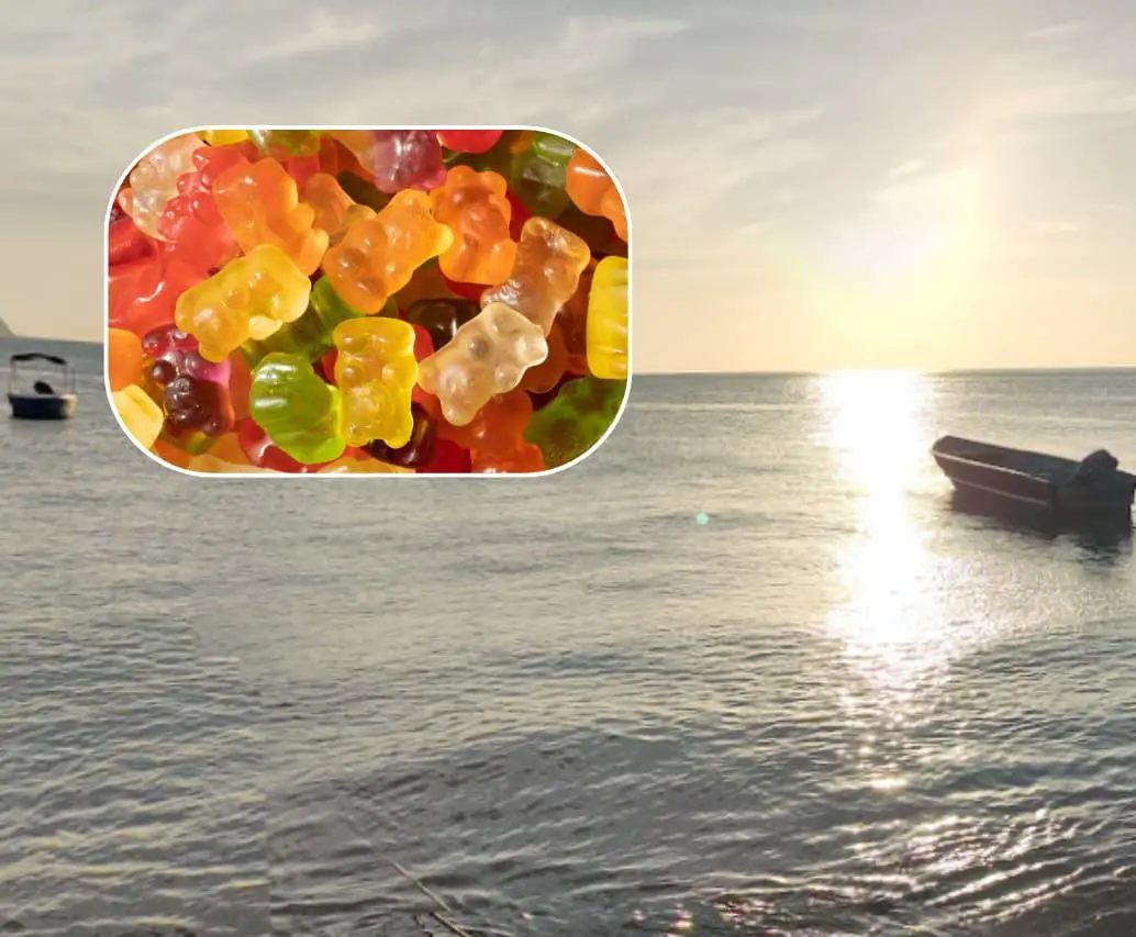 Una bebé de dos años murió asfixiada por comer una goma de dulce durante un paseo familiar en Taganga, Santa Marta. FOTOS: Google Maps - Freepik