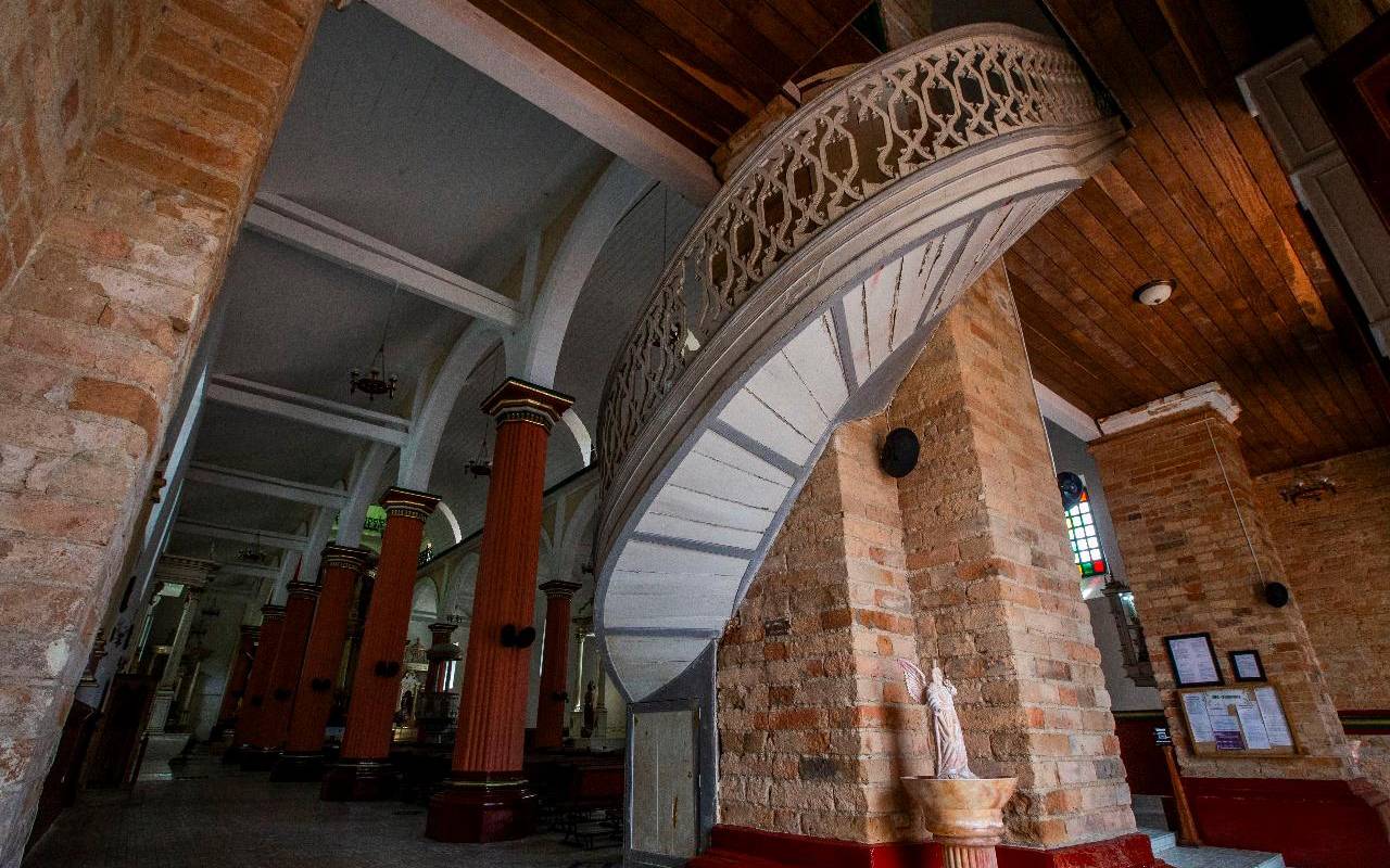 Luego de más de un año de proceso, en septiembre de 2012 la justicia falló a favor de la parroquia y dejó sin efecto las escrituras que databan de 1860 en las que una mujer, Nepomucena Osorio, le entregaba a las ánimas el jugoso predio. FOTO Julio César Herrera