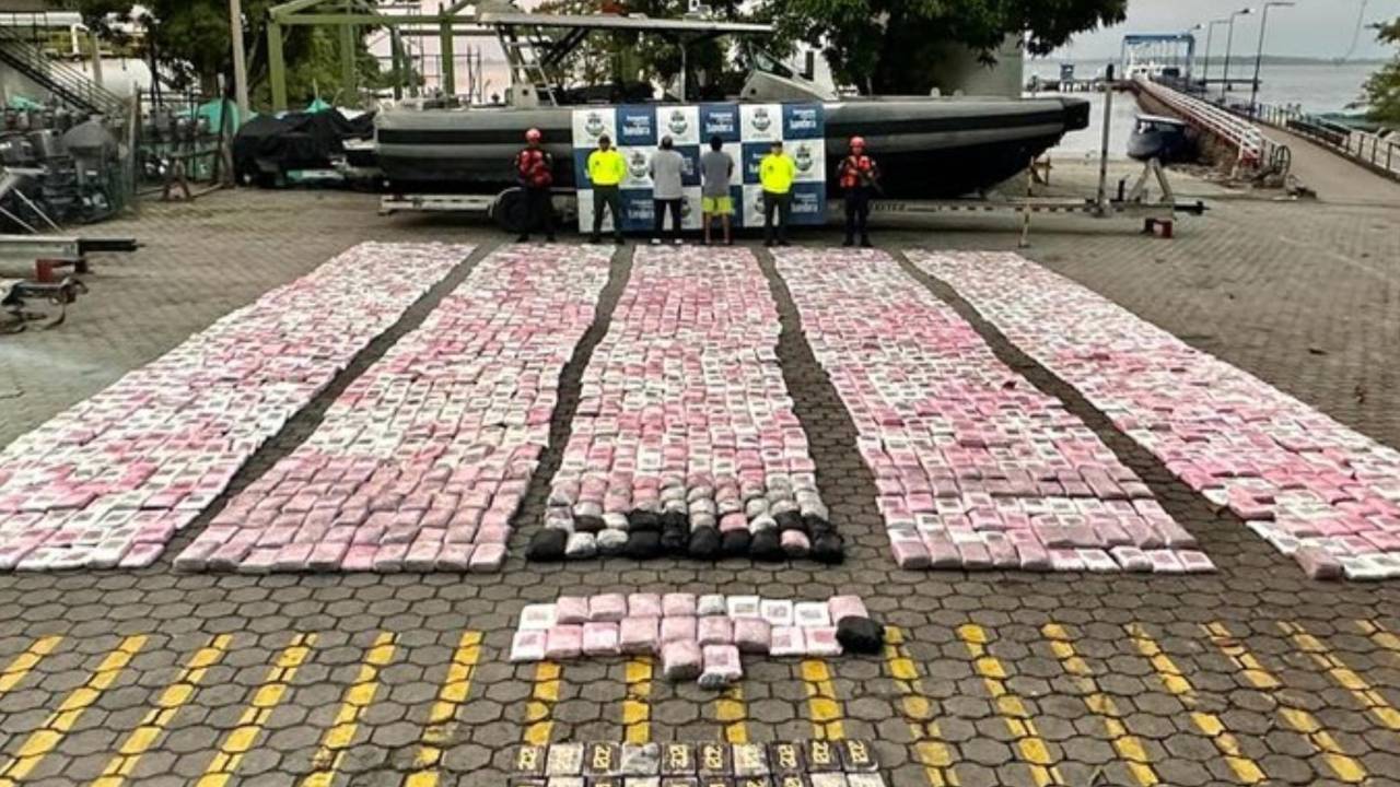 La Armada incautó 370 toneladas de droga en megaoperativo internacional