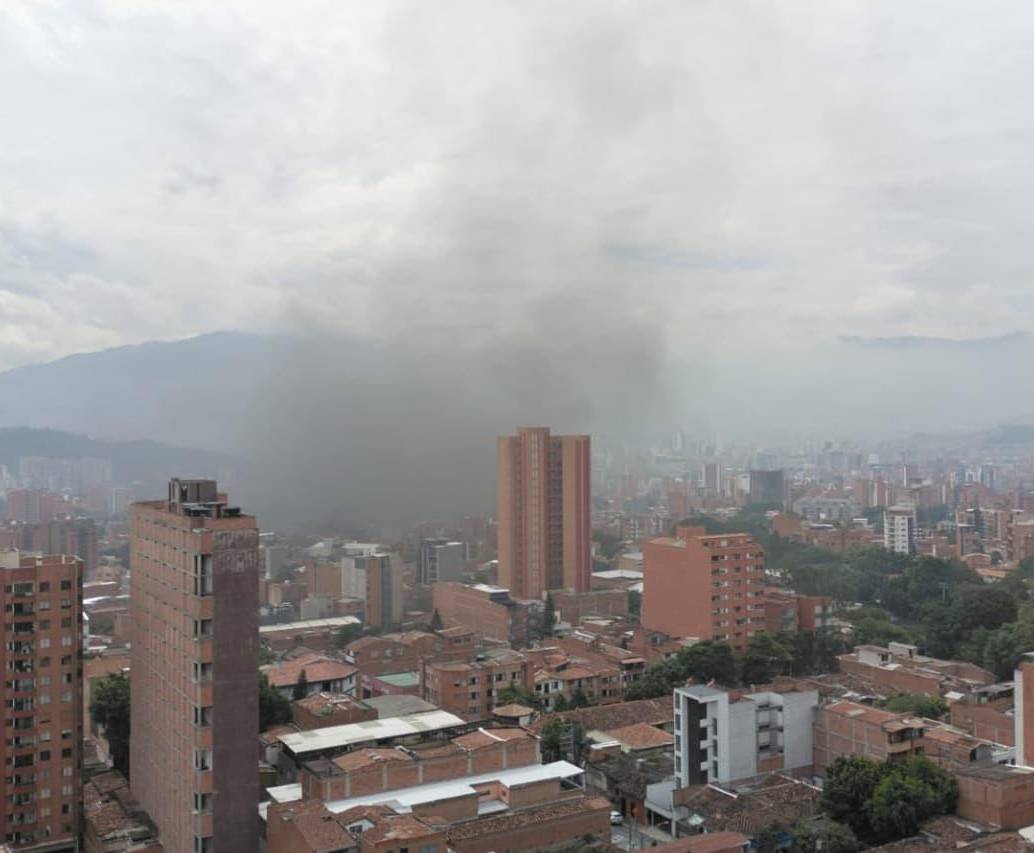 Un incendio se presentó este miércoles, 9 de julio de 2025. FOTO: Cortesía 