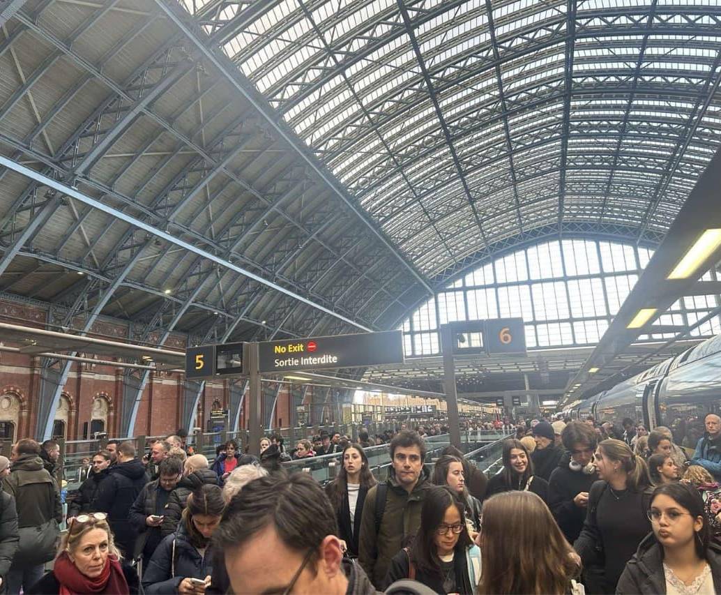 Suspenden los trenes de la compañía ferroviaria Eurostar por incidente técnico. FOTO: Tomada de X @thatkingwho