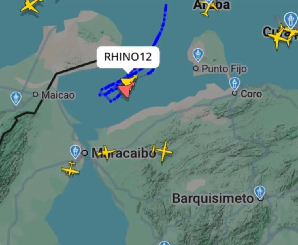 Dos aviones F/A-18 Super Hornet de la Marina de EE. UU. sobrevolaron cerca de Venezuela este 9 de diciembre de 2025. FOTO: Captura de pantalla 