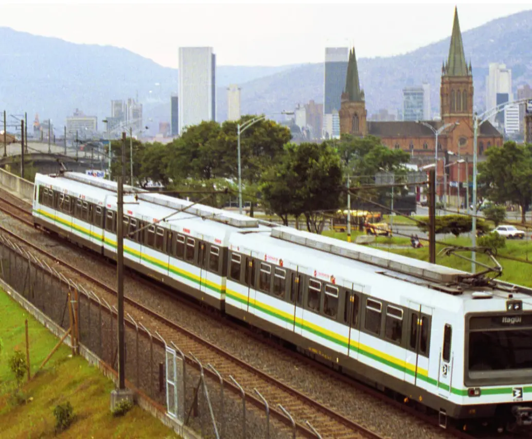 Metro de Medellín celebró la llegada de los primeros trenes del Metro de Bogotá. FOTO: 2001- JAIME PÉREZ MÚNEVAR