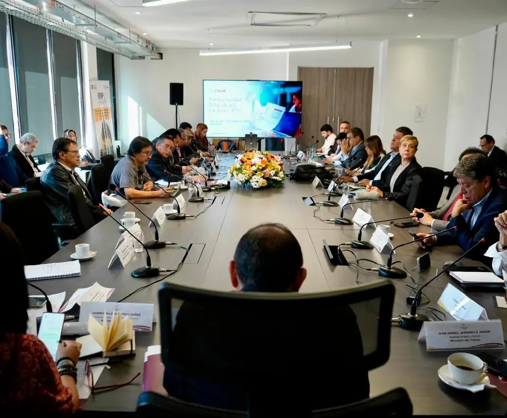 Esta semana se instaló en el Ministerio del Trabajo la mesa de concertación salarial. FOTO tomada de X