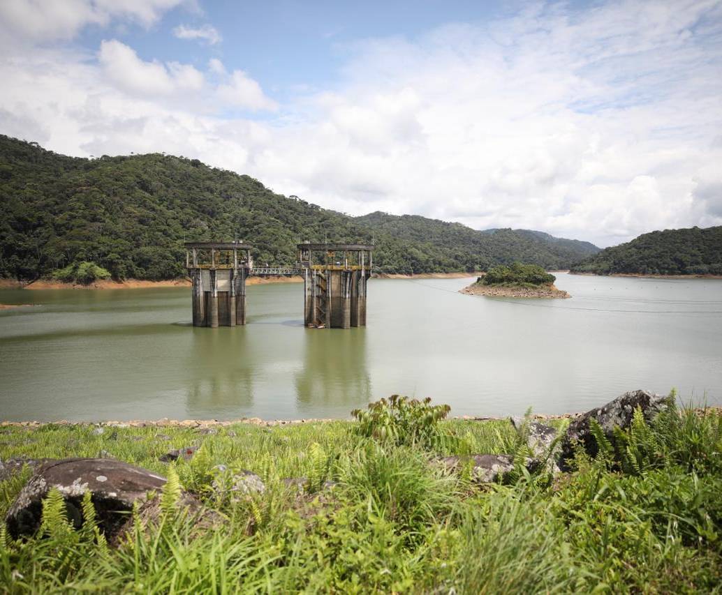 En total, nueve de los 24 embalses que aportan a la generación hidroeléctrica del país registran niveles de llenado iguales o superiores al 90%. FOTO: MinEnergía.