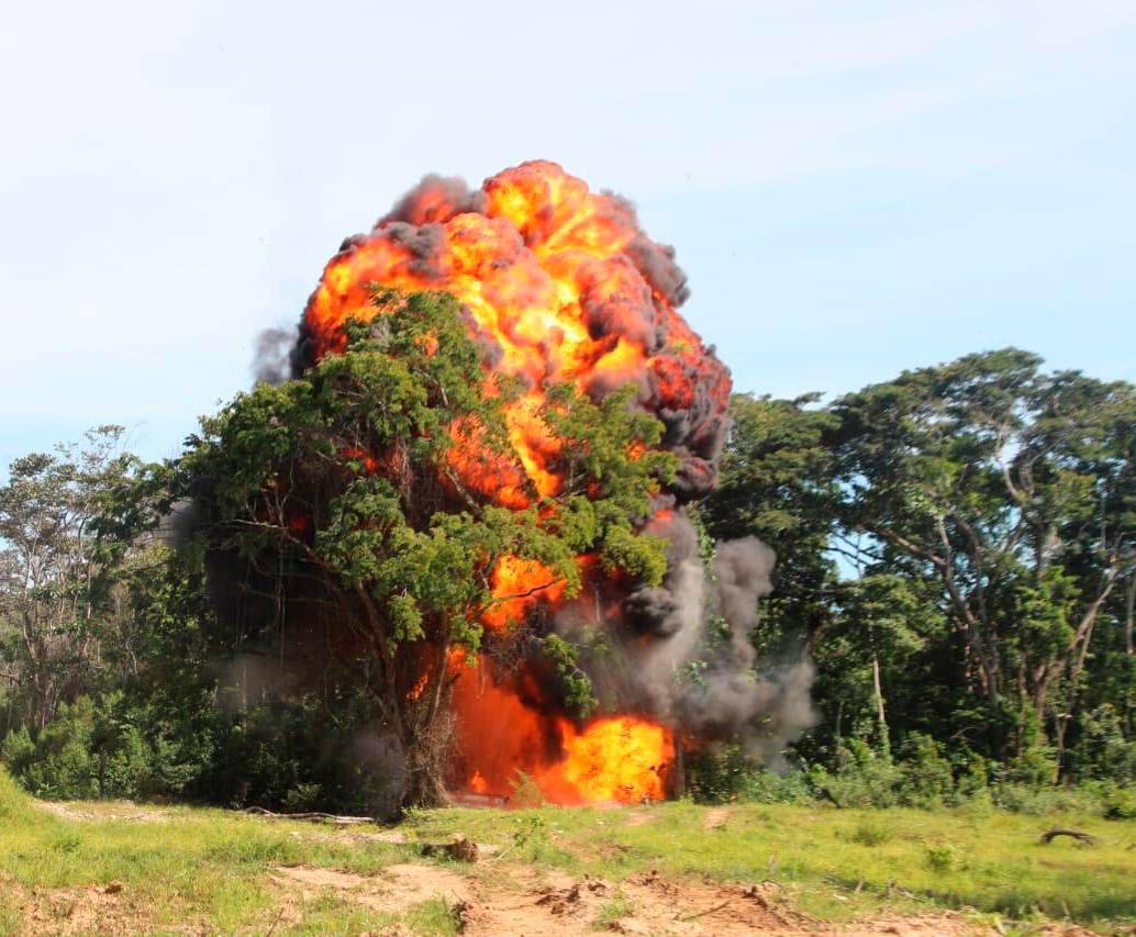 El gobierno ha defendido que no lo que se acordaron fueron mayores garantías para que los mineros demuestren la legalidad de la maquinaria, más no hubo acuerdo para no incautarla o destruirla. FOTO: CORTESÍA