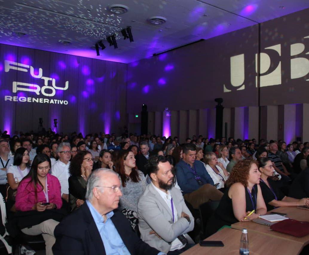 La Escuela de Verano Saberes UPB 2026 es un regalo de la Universidad Pontificia Bolivariana para Medellín en la celebración de sus 90 años de vida institucional y de la décima edición de este certamen. La imagen corresponde al evento de 2025. Foto. Cortesía. 