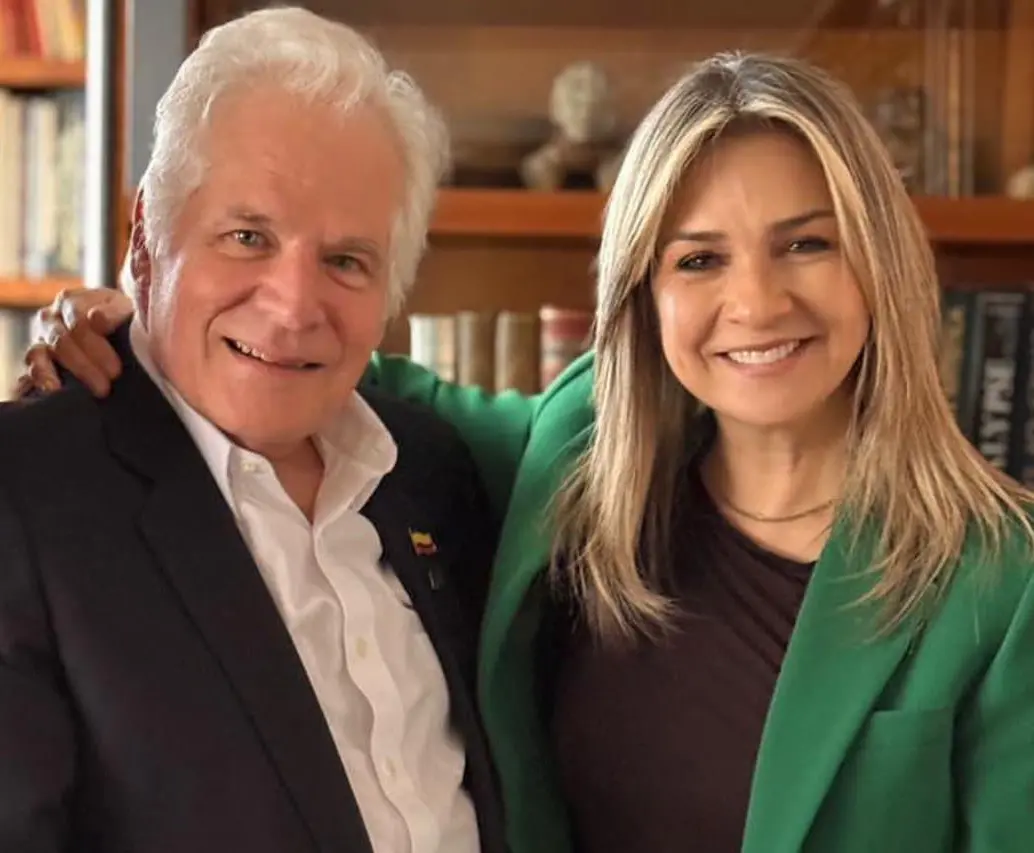 Vicky Dávila y Miguel Uribe Londoño fueron vistos juntos de cara a las elecciones presidenciales de 2026. FOTO: Cortesía Miguel Uribe Londoño