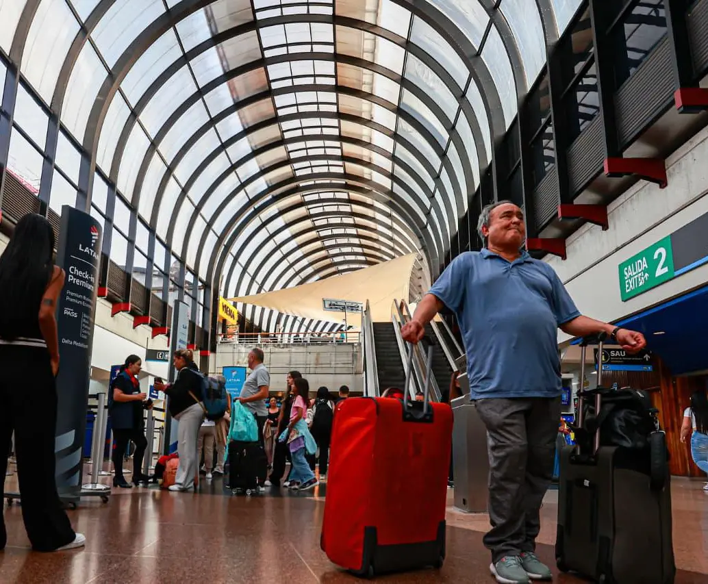 Migración Colombia respondió a las quejas presentadas por pasajeros en el Aeropuerto José María Córdova. FOTO: EL COLOMBIANO