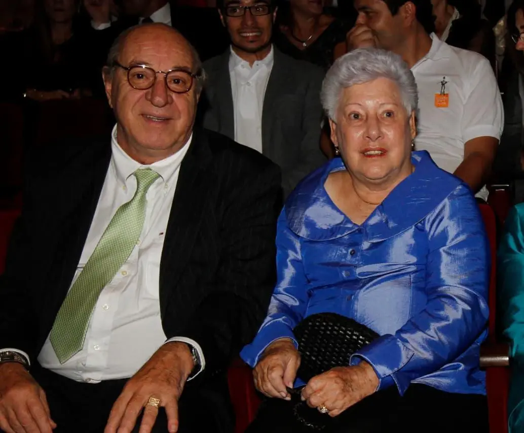 EL COLOMBIANO lamenta el fallecimiento de <b>Lía de la Cuesta de Hernández, esposa del doctor Jorge Hernández Restrepo</b>. FOTO: Archivo