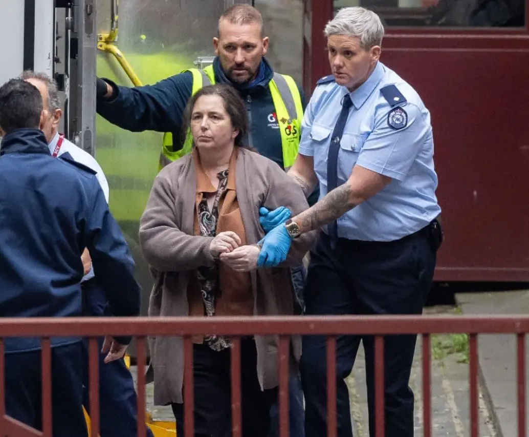 Erin Patterson fue condenada este lunes a cadena perpetua por asesinato a familiares de su esposo. FOTO: GETTY