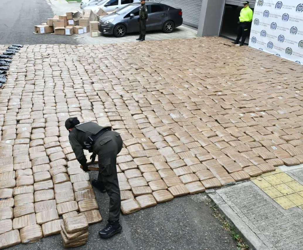 En cálculos redondos, se estima que la mercancía equivaldría por lo menos un millón de dosis. FOTO: Cortesía Policía Meval
