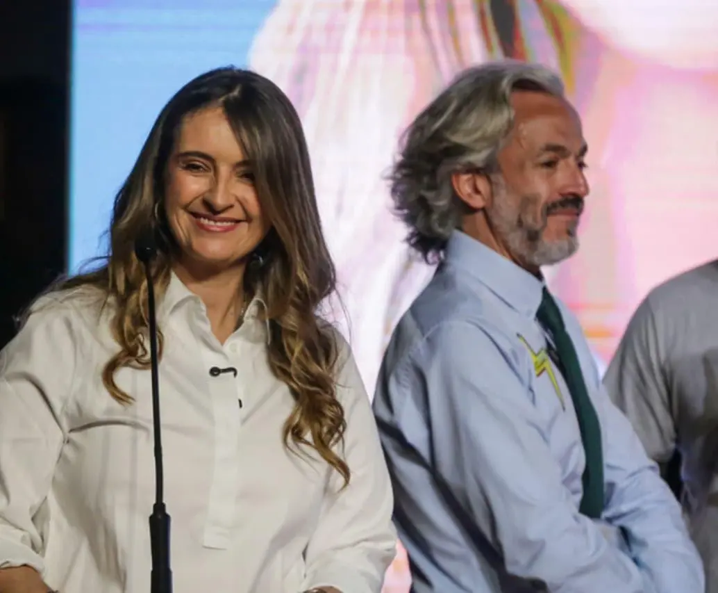 La candidata Paloma Valencia celebra su crecimiento en la última encuesta de Invamer. FOTO: Colprensa 