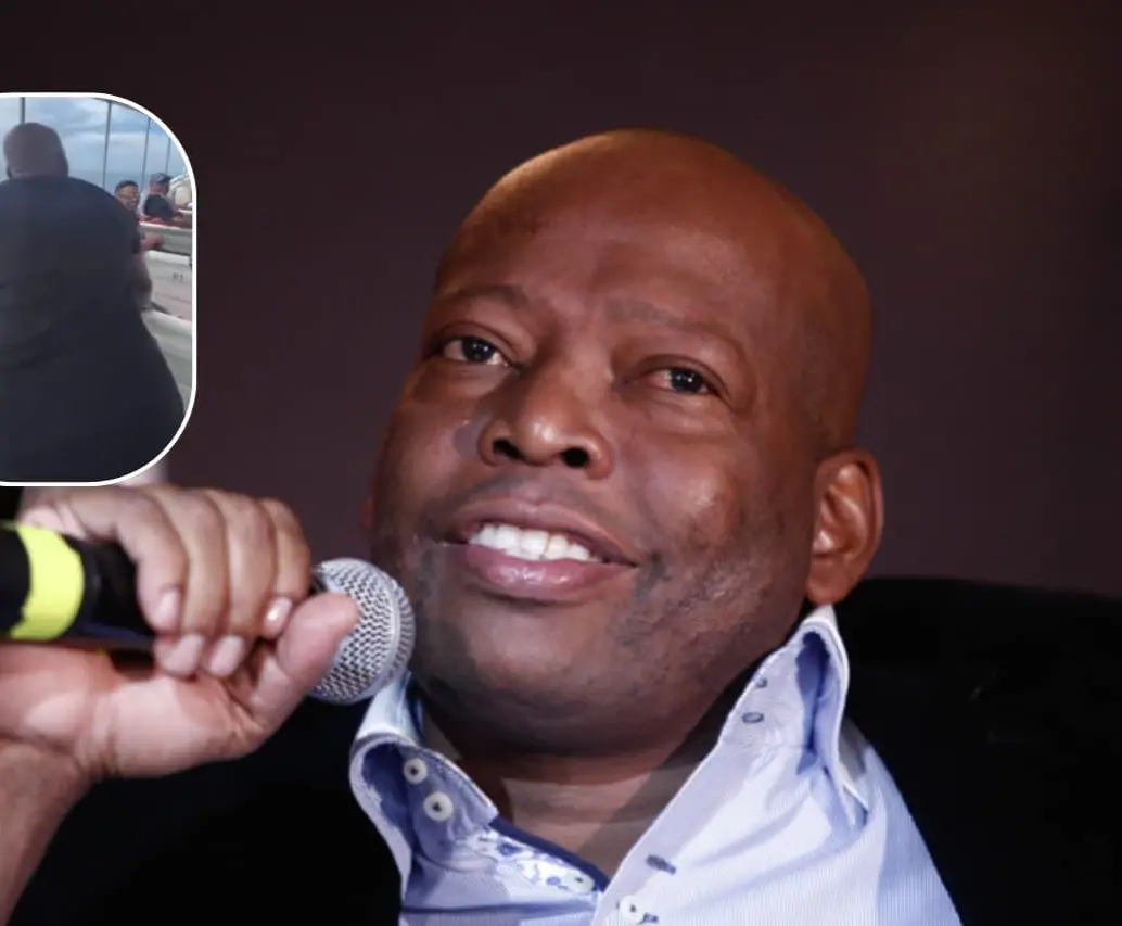 El Faustino ‘Tino’ Asprilla hizo una curiosa petición a Donald Trump desde una lancha. FOTOS: Colprensa - captura de videop