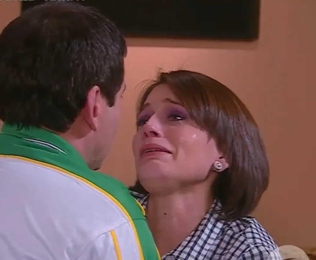 Paola Díaz, de la telenovela <i>Vecinos</i>, se define abiertamente como “bruja”. FOTO: Captura de video 