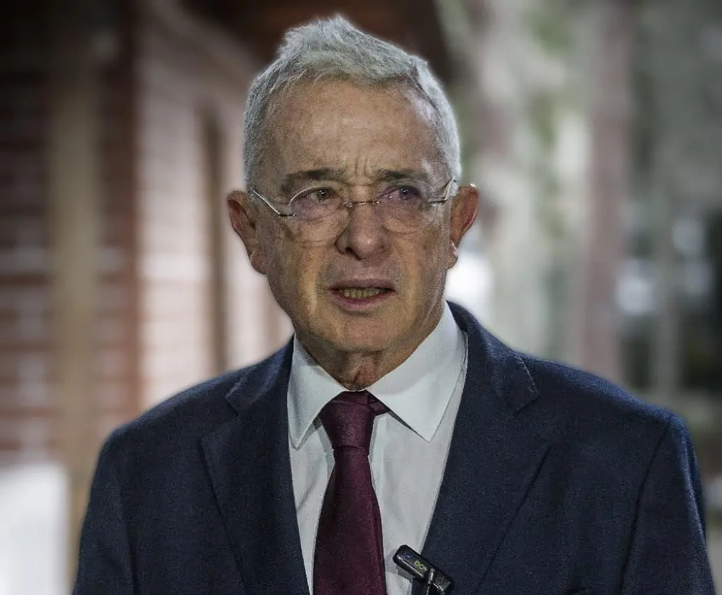 La defensa del expresidente Álvaro Uribe se pron unció frente al fallo de hoy 28 de julio de 2025. FOTO: MANUEL SALDARRIAGA 