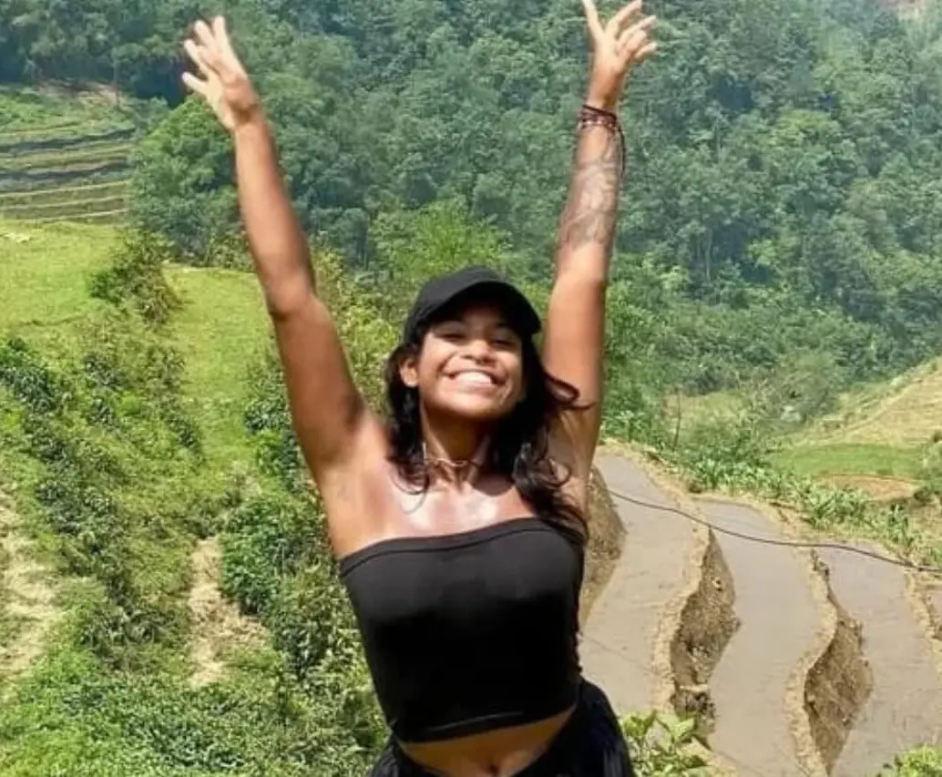 Ella es Juliana Marins, la influencer brasileña que murió tras caer a un volcán en Indonesia. FOTO: Tomada de Instagram @JulianaMarins