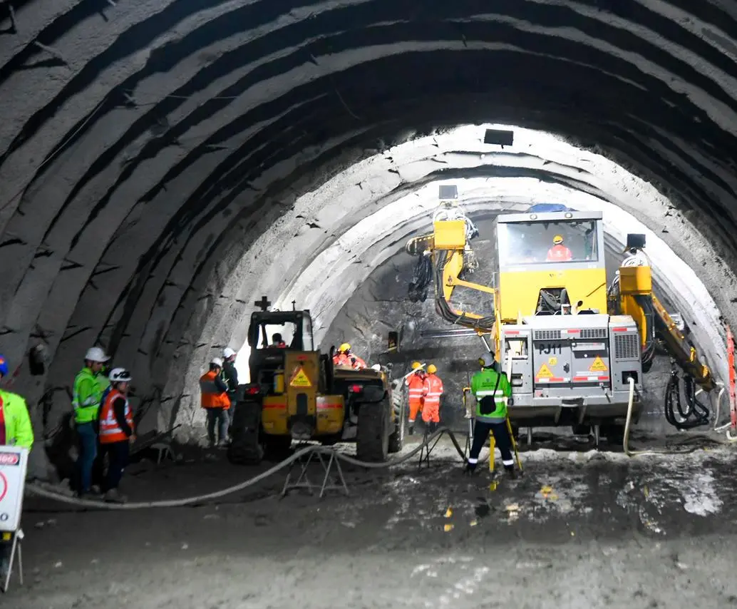 La necesidad de ampliar el Túnel de Oriente se hizo evidente cuando el tráfico vehicular que circula entre el Valle de Aburrá y el Oriente por esa zona superó las proyecciones a 2032, alcanzando los 27.000 vehículos diarios. FOTO CORTESÍA