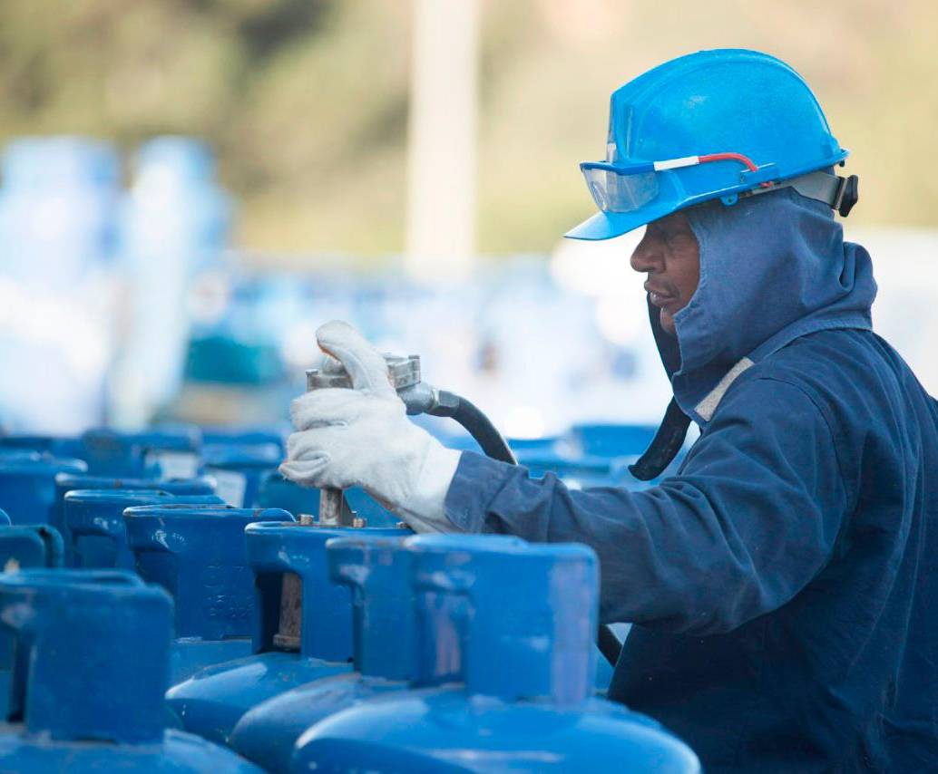 Gasnova aseguró que la deuda acumulada del Gobierno con el sector alcanzó los $93.184 millones entre subsidios, compensaciones de transporte y programas de sustitución de leña. FOTO COLPRENSA
