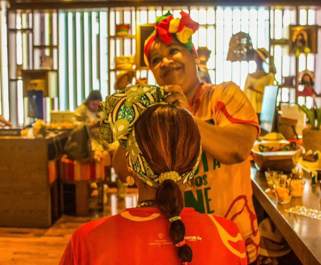 Indira Morales de la Rosa, creadora de Indhyluna, marca artesana. Foto: Cristina Rodriguez. 