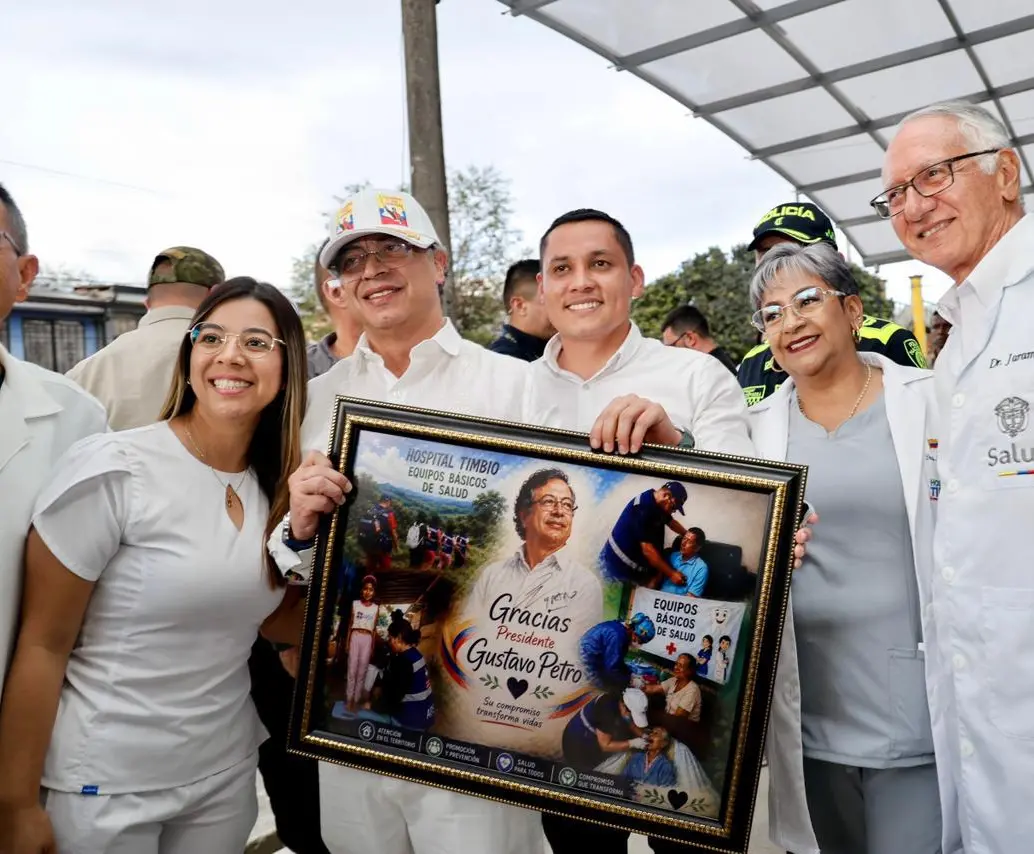 El cuadro que le regalaron al presidente Petro cuando inauguró el hospital en Timbío, Cauca. Foto: MinSalud