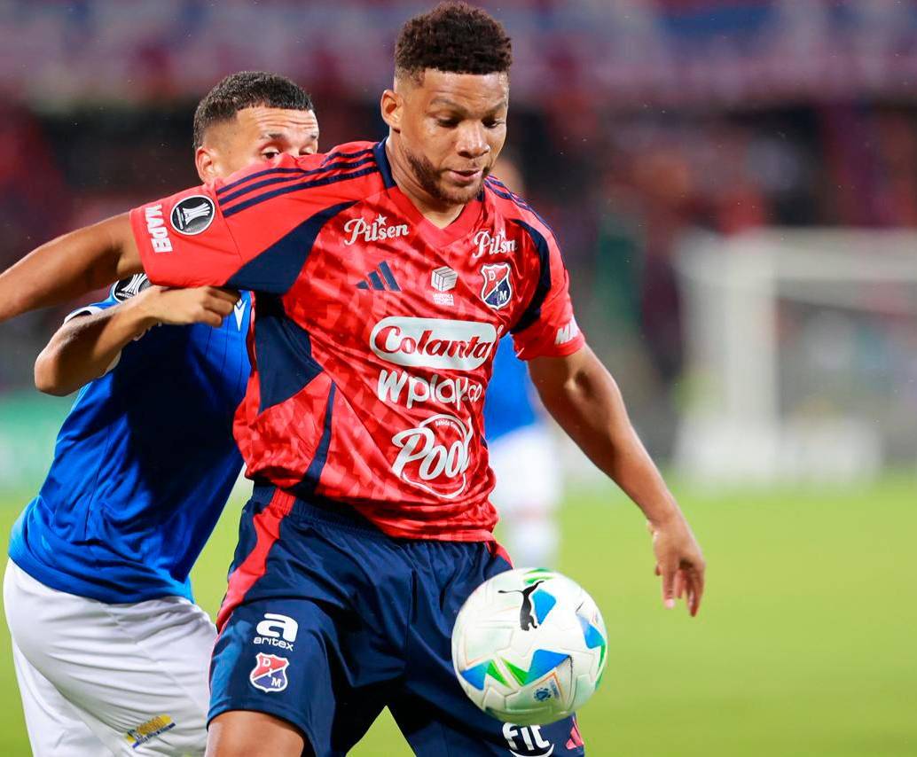 El lateral izquierdo antioqueño Frank Fabra es uno de los jugadores más experimentados de la plantilla de Independiente Medellín para afrontar la Copa Libertadores. Foto: Manuel Saldarriaga