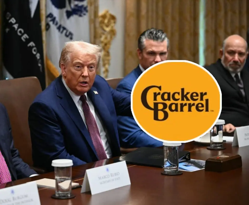 Desde el cambio de logo la marca se ha visto envuelta en una controversia que incluso a bajado el valor de sus acciones en la bolsa. Imagen: AFP, Cracker Barrel.