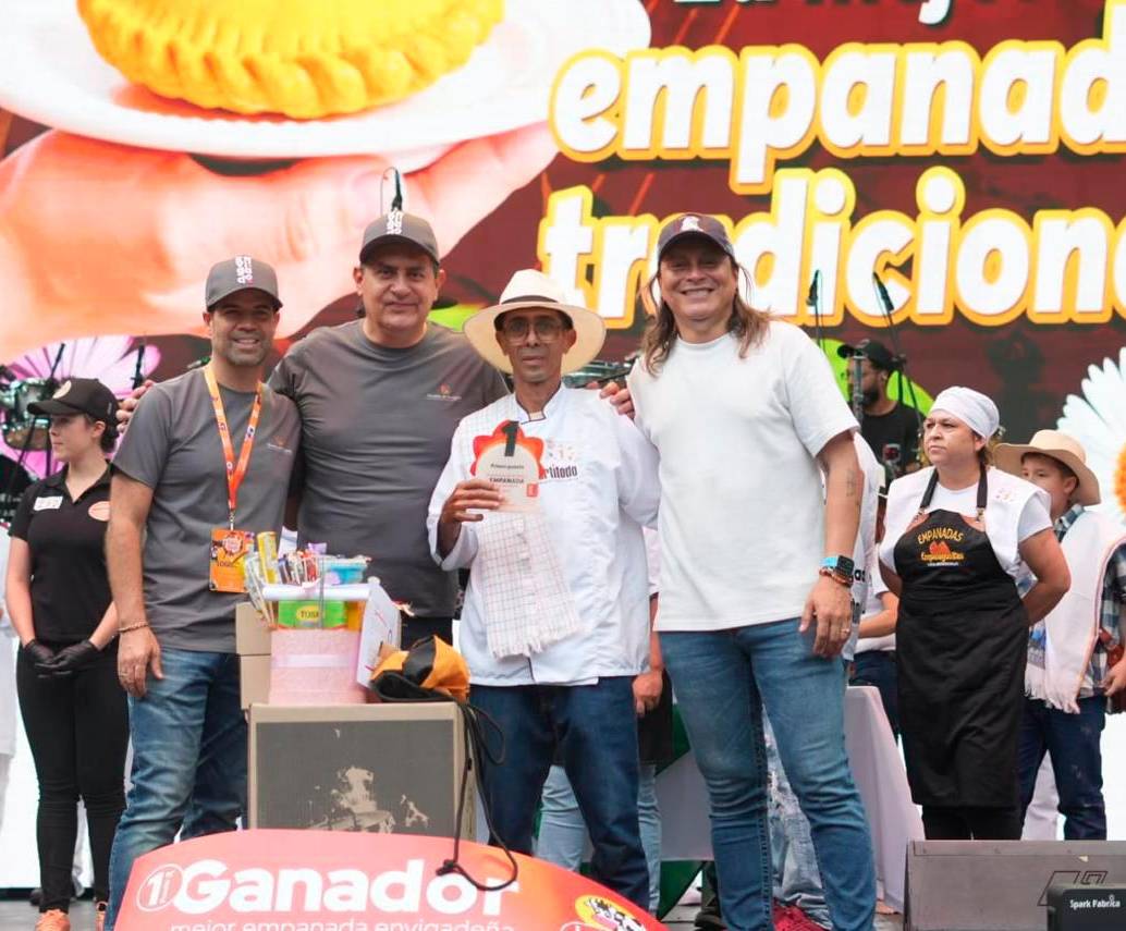 Los ganadores recibieron varios premios en efectivo y en especie. FOTO CORTESÍA