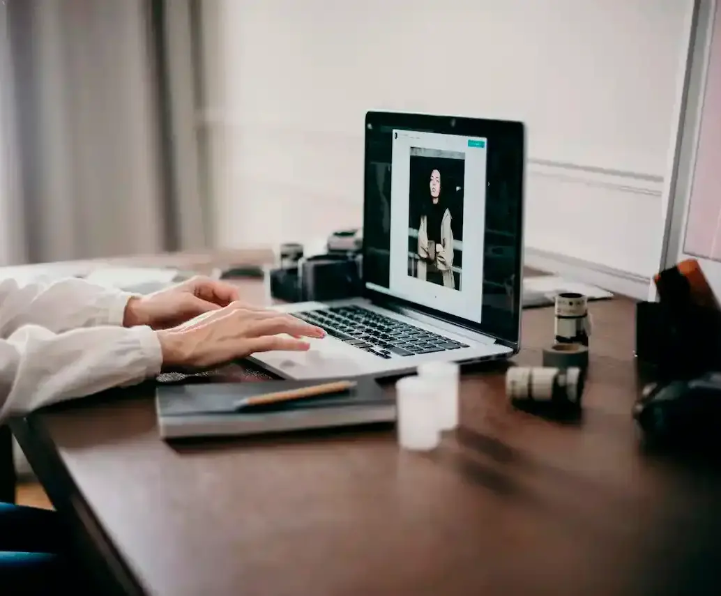 Administración, ventas, telecomunicaciones y software concentran las principales ofertas para trabajar desde casa. FOTO: GETTY