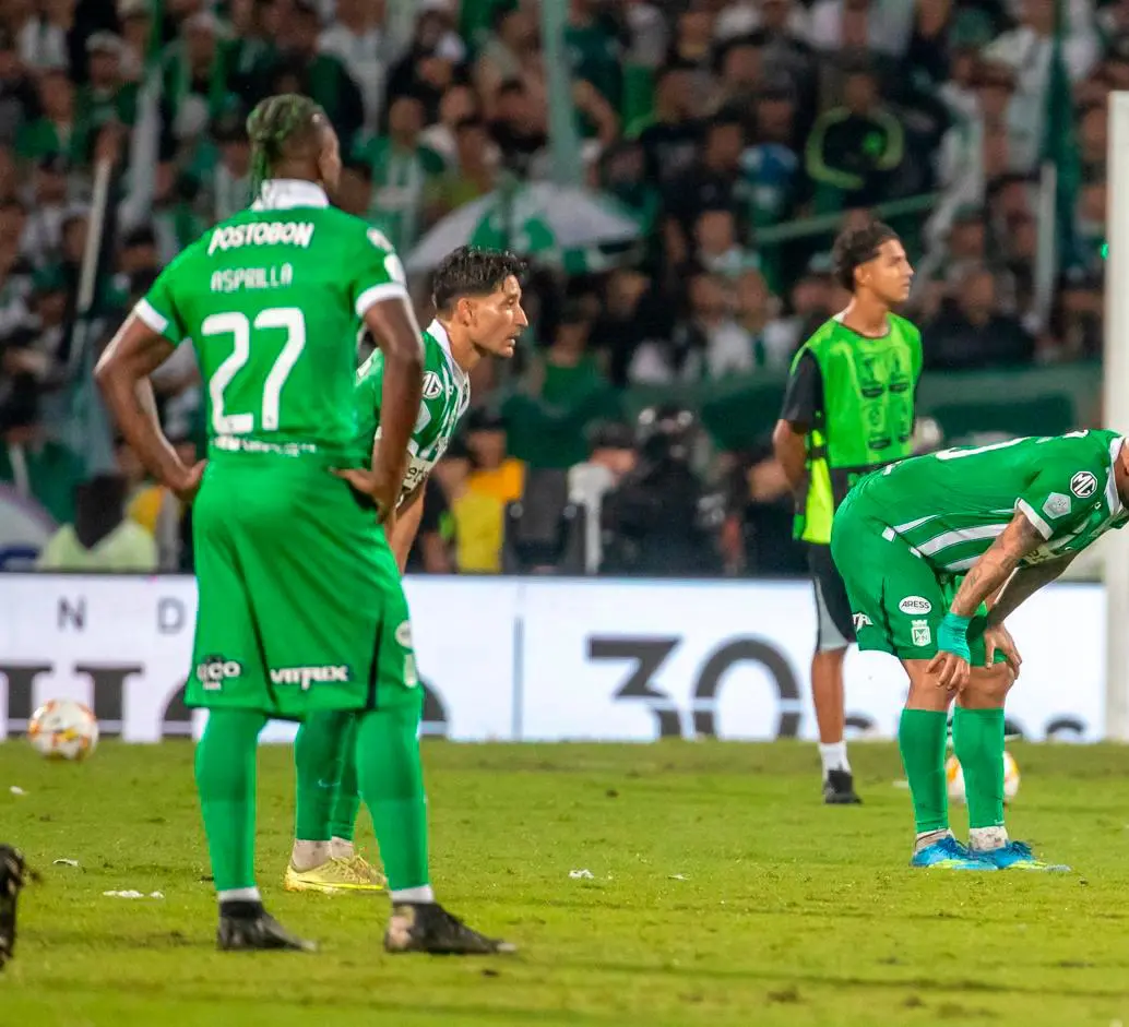 Edwin Cardona (derecha) señaló que el subtítulo ante Junior les servirá para llegar más fuertes al segundo semestre del año. Foto Juan Antonio Sánchez