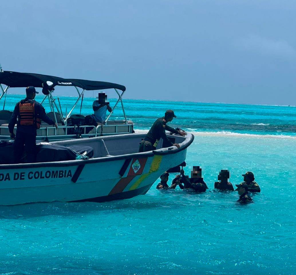 Los tres hombres se exponen a una condena que va de 5 a 11 años de cárcel. FOTO: CORTESÍA ARMADA.