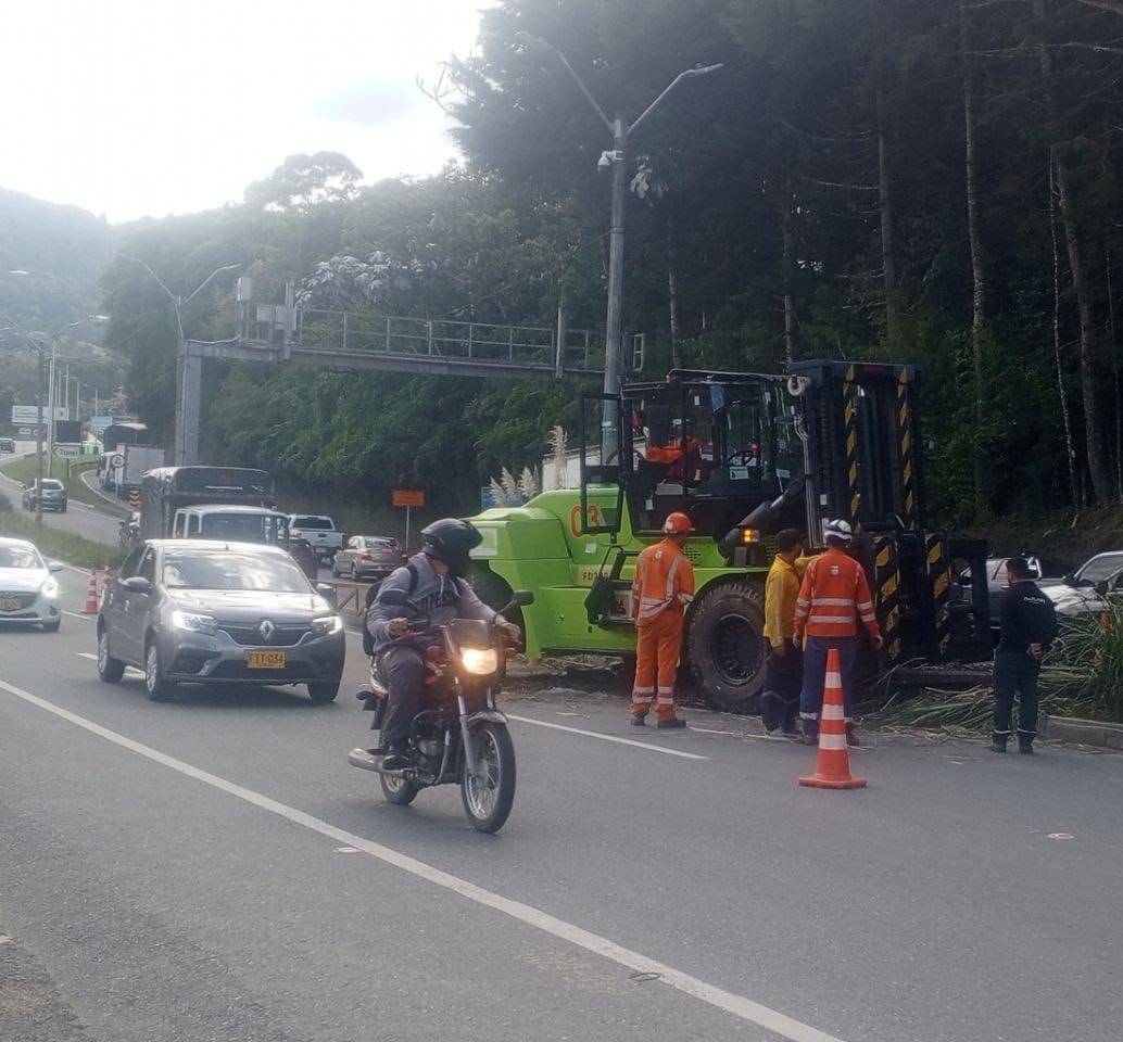 Así quedó el vehículo tras el accidente. FOTO: Cortesía Denuncias Antioquia