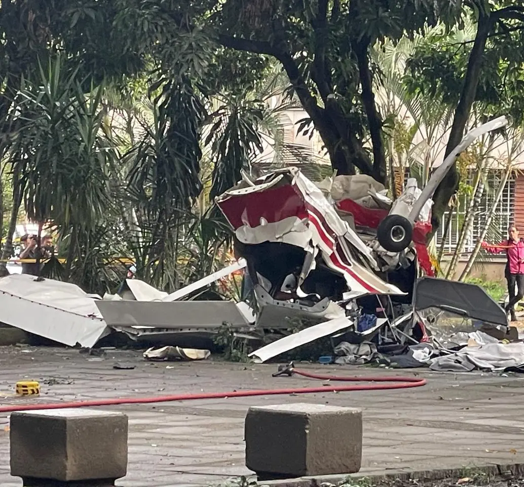 Aeronave accidentada en Medellín este viernes 15 de agosto. FOTO: MANUEL SALDARRIAGA