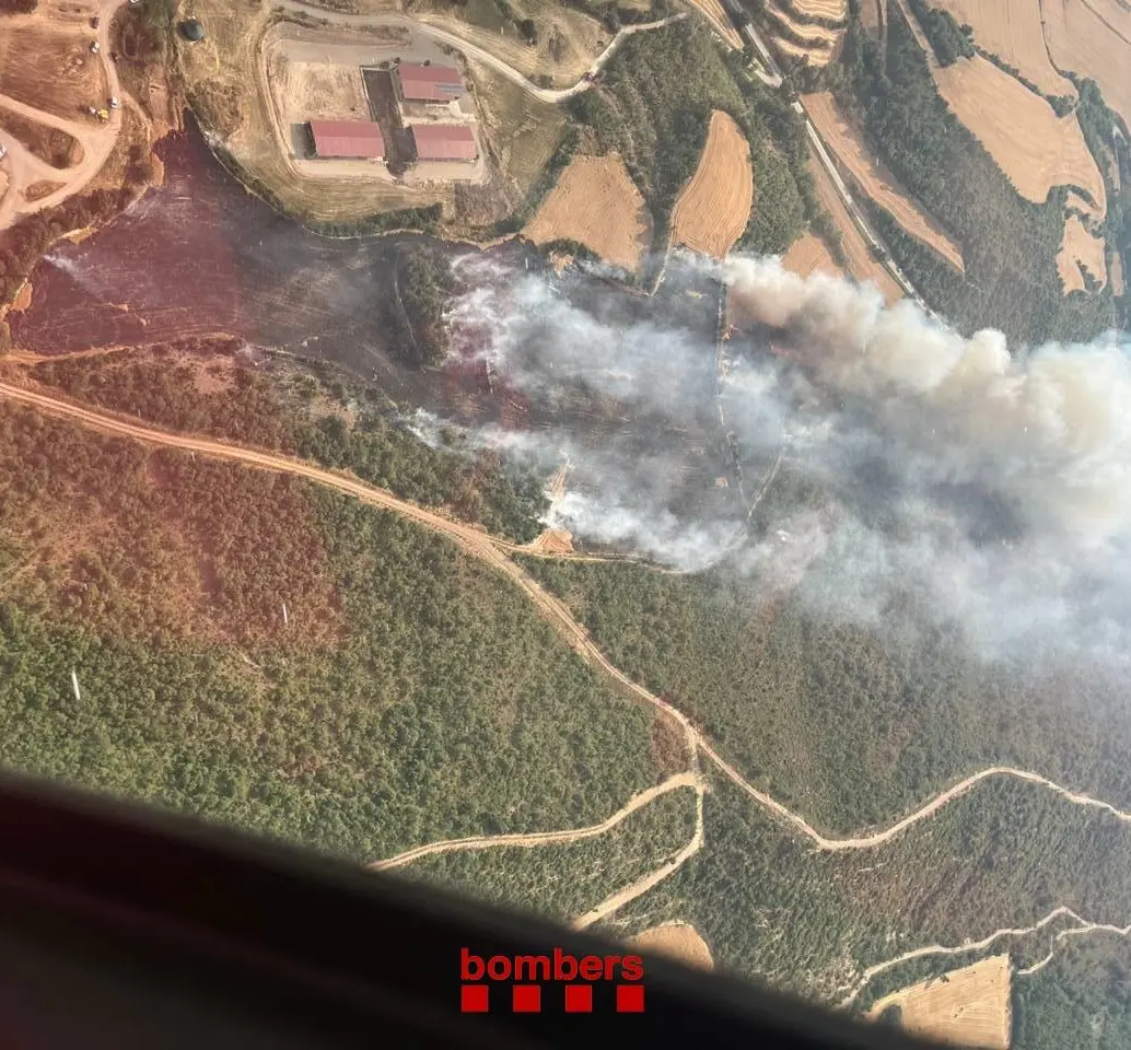 EL incendio en Lleida, España ha arrasado con más 5 mil hectáreas en la zona. Imagen, BOMBERS DE LA GENERALITAT, Europa Press. 