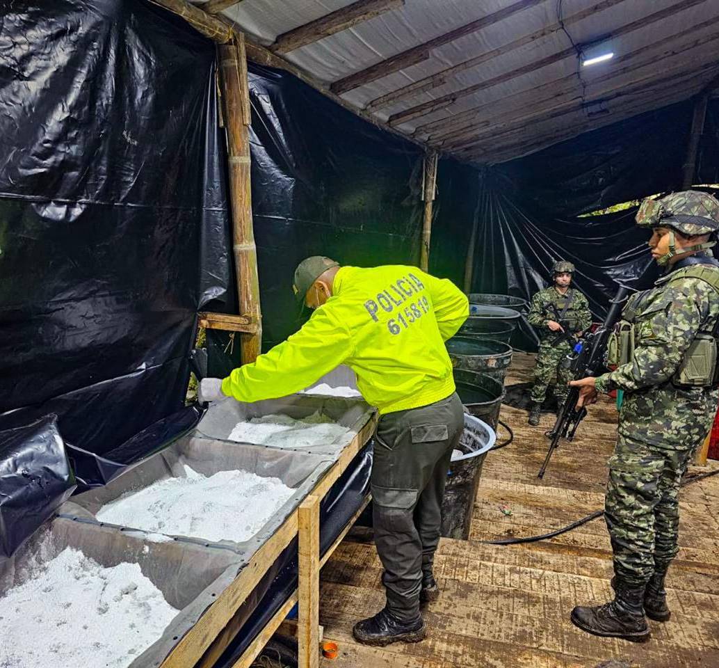 La destrucción del complejo implicaría un golpe de $18.000 millones para el Clan del Golfo, según el Ejército. FOTO: Cortesía Cuarta Brigada