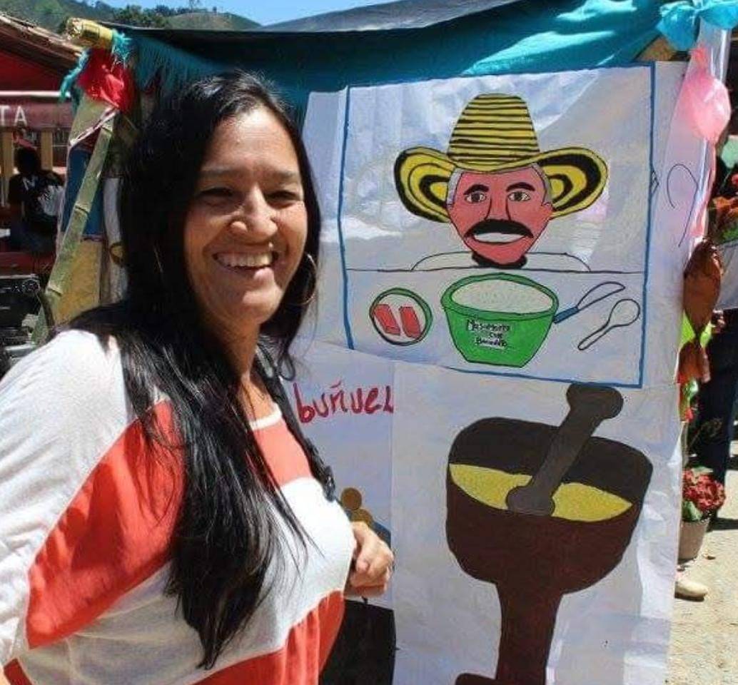 La víctima fue identificada como Adriana María Naranjo Vergara, una ama de casa y al parecer docente en este municipio, quien recibió impactos en al menos cinco partes de su cuerpo. FOTO: Cortesía