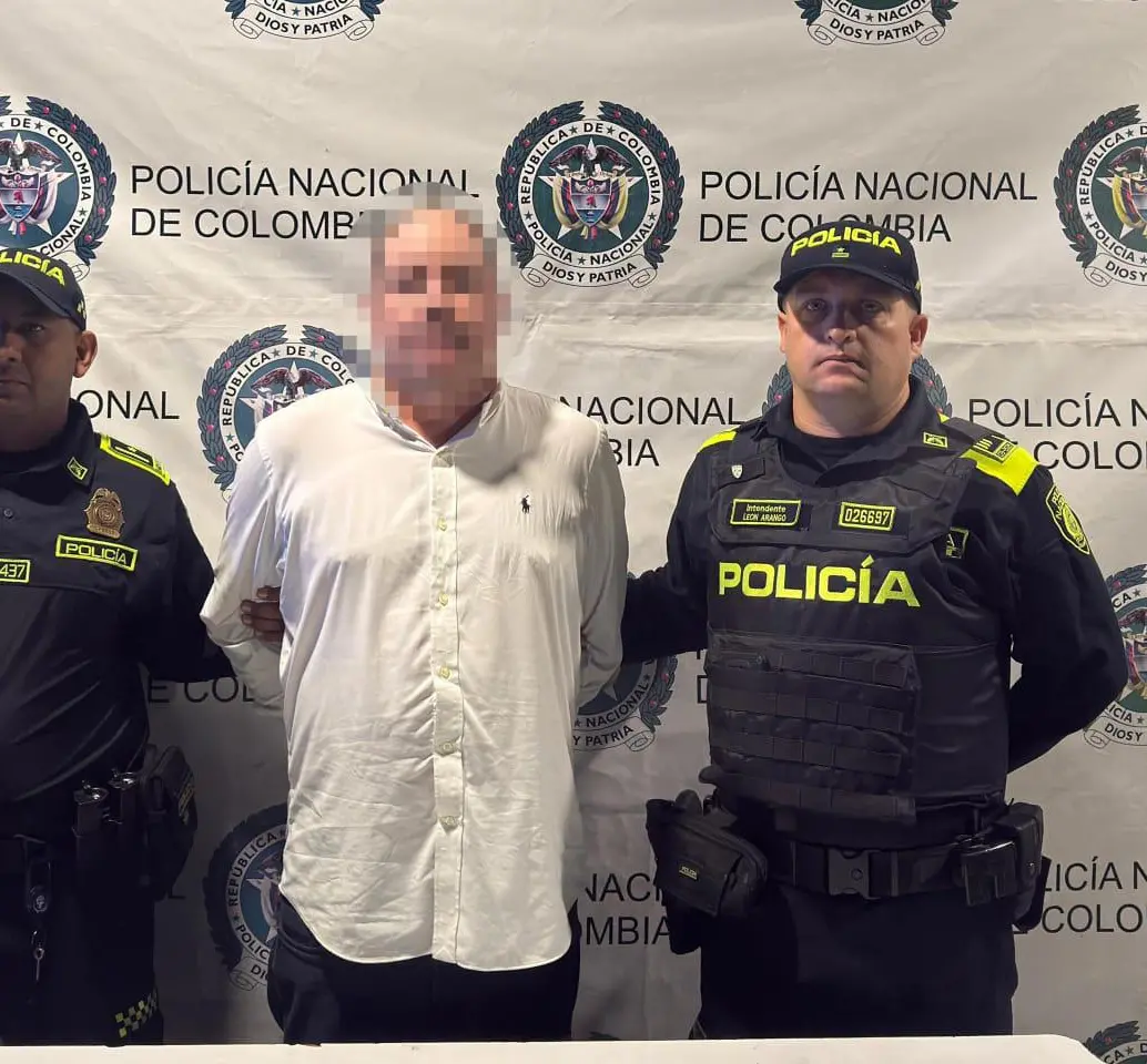 El estadounidense tras su detención por parte de las autoridades. FOTO: Cortesía