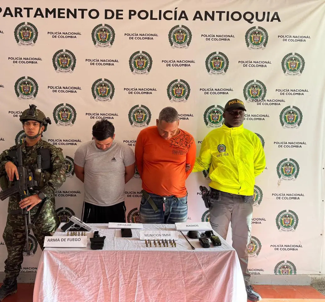 Capturados alias Aldemar y alias Libardo, presuntos miembros del Clan del Golfo. FOTO: CORTESÍA