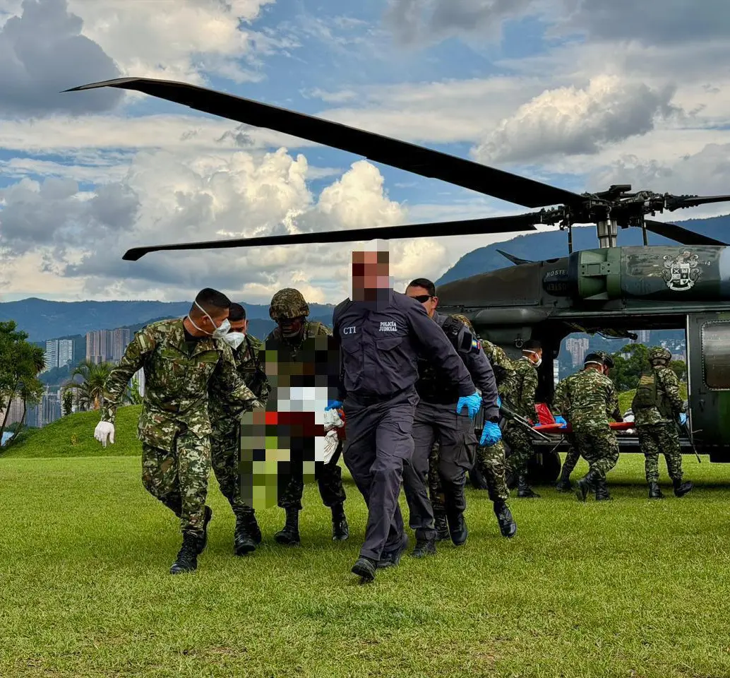 A Medellín arribaron ayer los restos mortales de los siete integrantes de las disidencias del Frente 18 abatidos durante un operativo en Ituango. FOTO: Cortesía Ejército