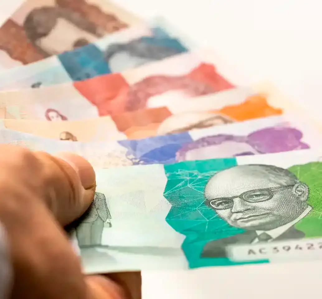 La creciente necesidad de financiamiento del Estado está desplazando recursos que antes llegaban a la economía productiva. FOTO: COLPRENSA