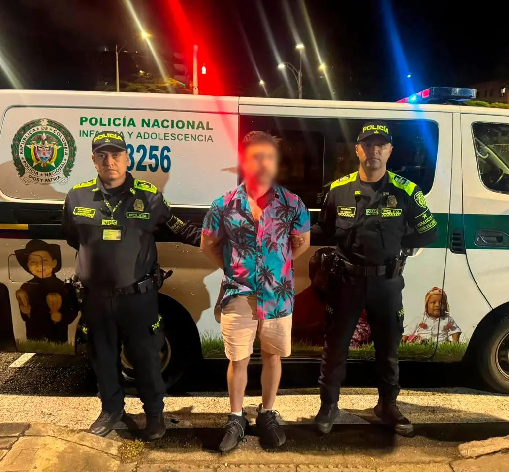 El extranjero, un hombre de 45 años, tendrá que responder por presunta demanda de explotación sexual con persona menor de 18 años. FOTO: POLICÍA